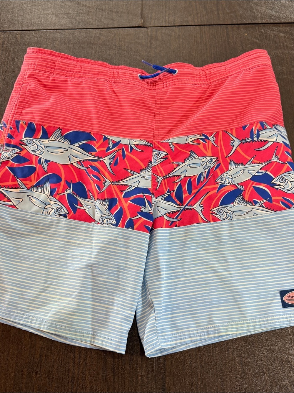 Vineyard Vines Boys Coral & Light Blue Fish-Print Swim Trunks Sz L
